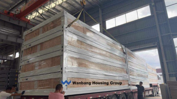 Flat-pack container houses loaded into a 40HQ container — Wanbang knock-down shipping
